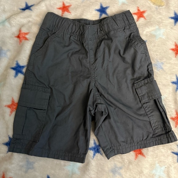 Cargo shorts, Size 3T - Picture 1 of 3